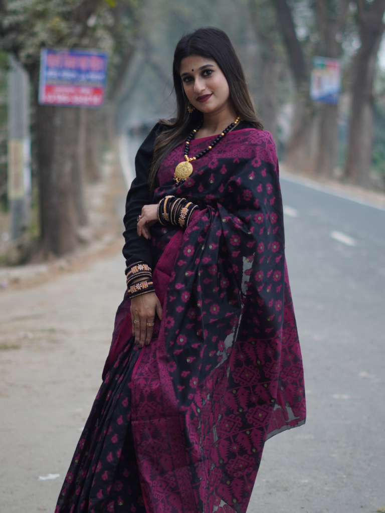 প্রিমিয়াম কোয়ালিটি জামদানি শাড়ি